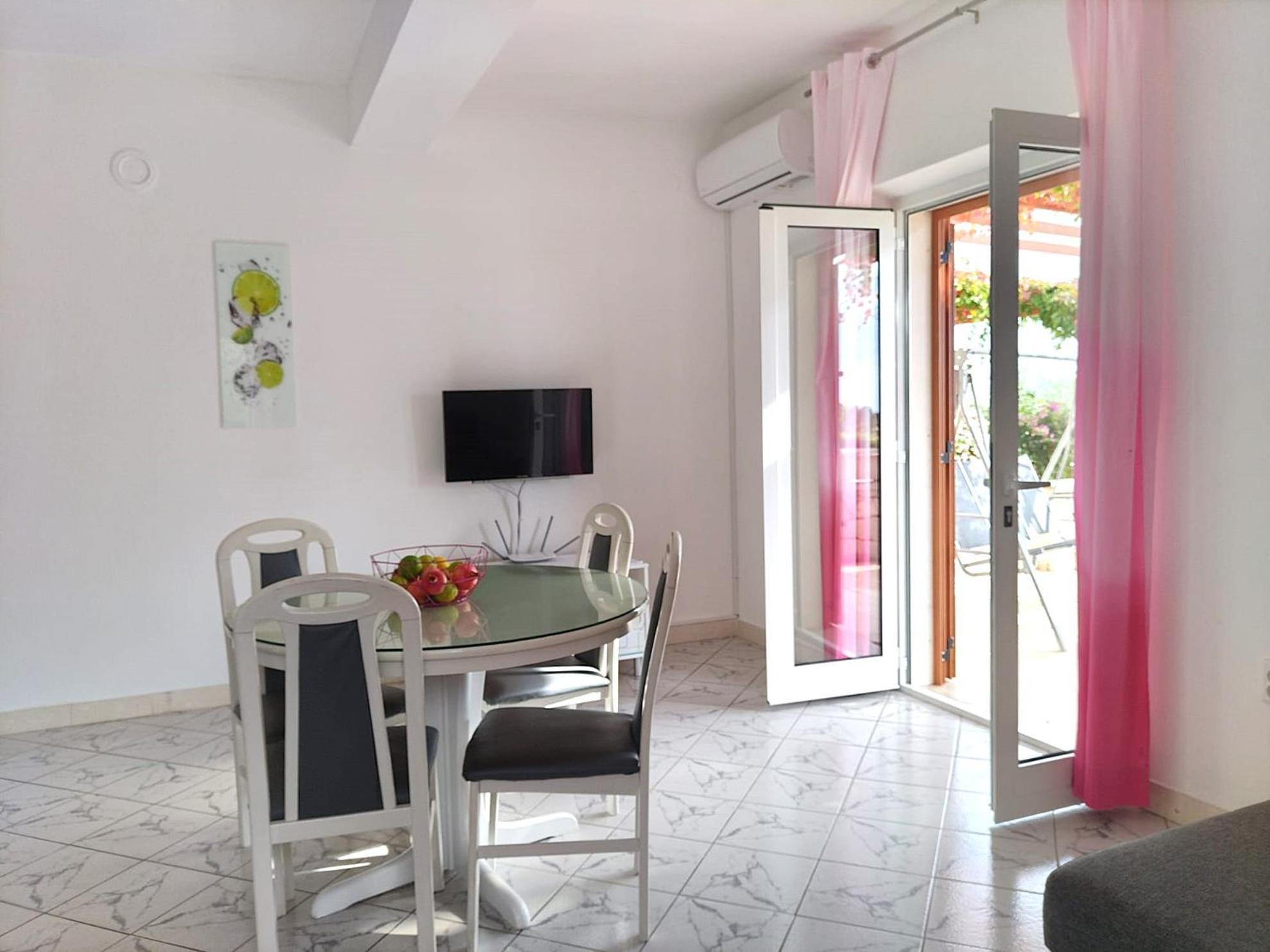 Apartments Podbarje Bol Ngoại thất bức ảnh