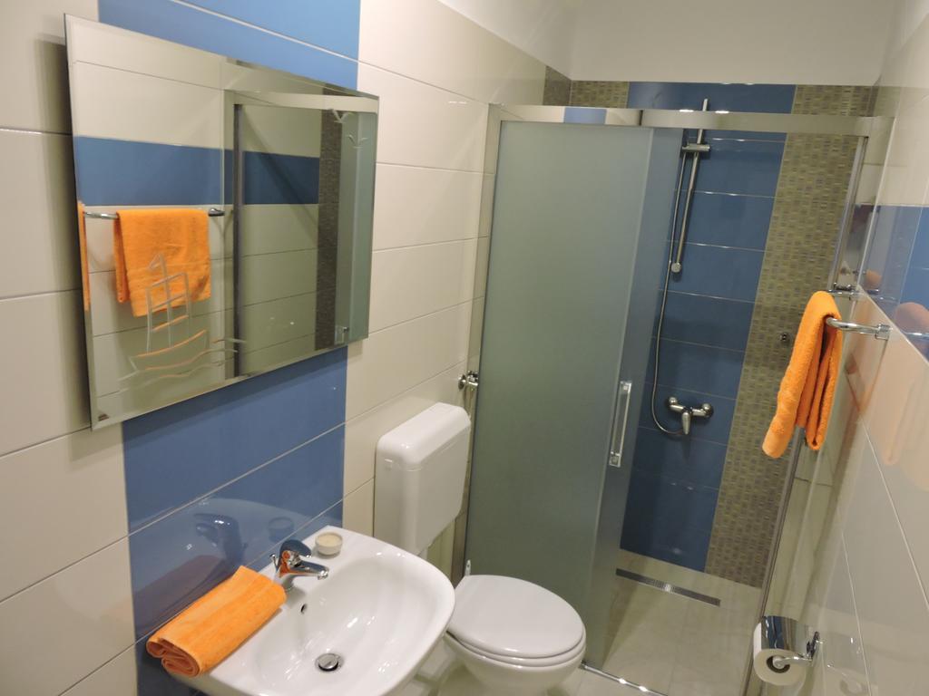 Apartments Podbarje Bol Ngoại thất bức ảnh